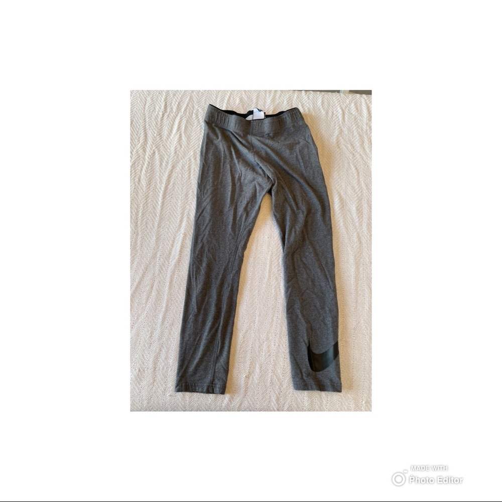 Nike Grey Cropped Leggings